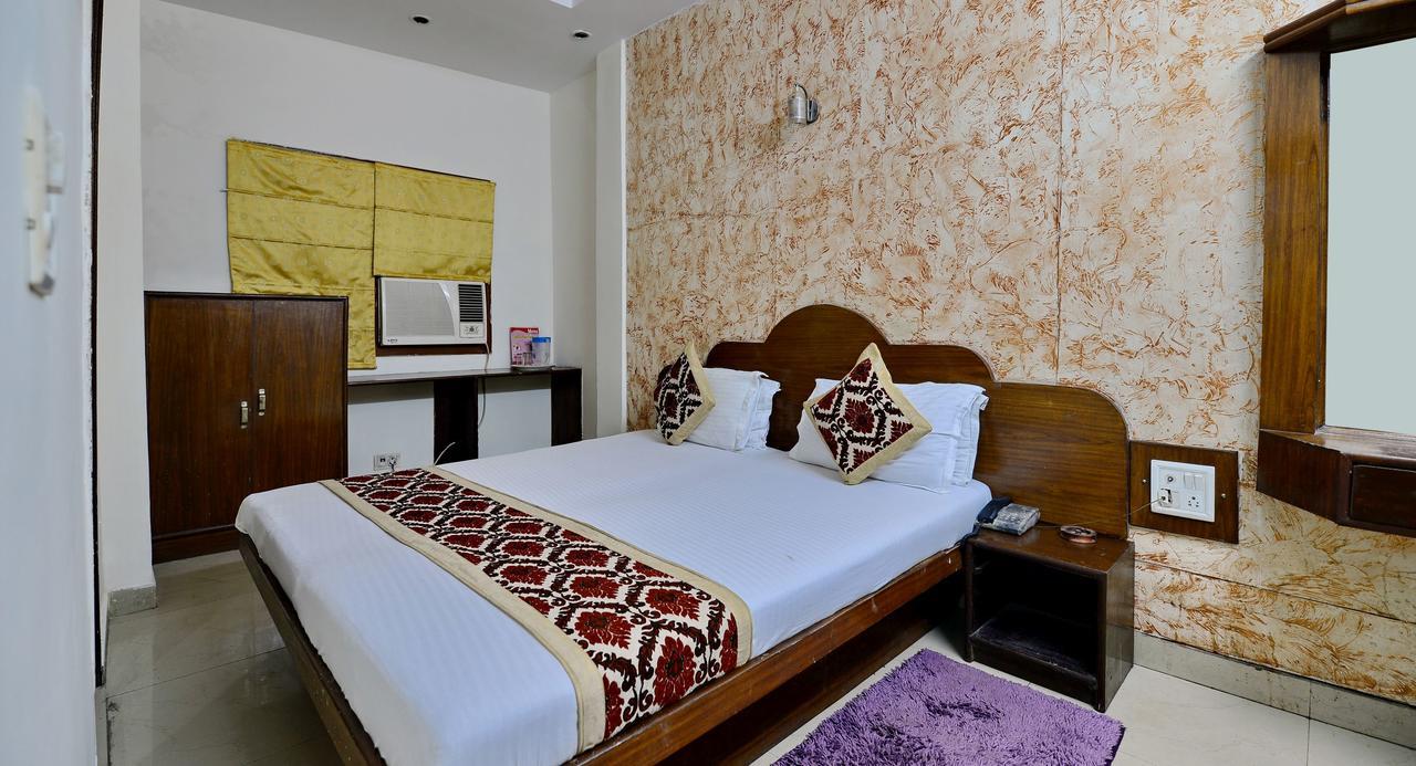 Karan Palace Hotel 3*